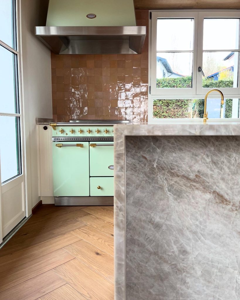 ARCHITECTE D'INTERIEUR AU PAYS BASQUE : RENOVATION MENDEALA